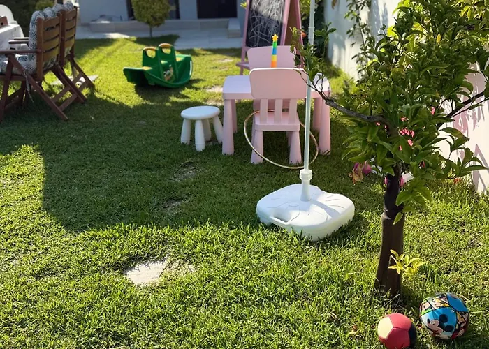 Ikia Private Garden And Parking Apartment